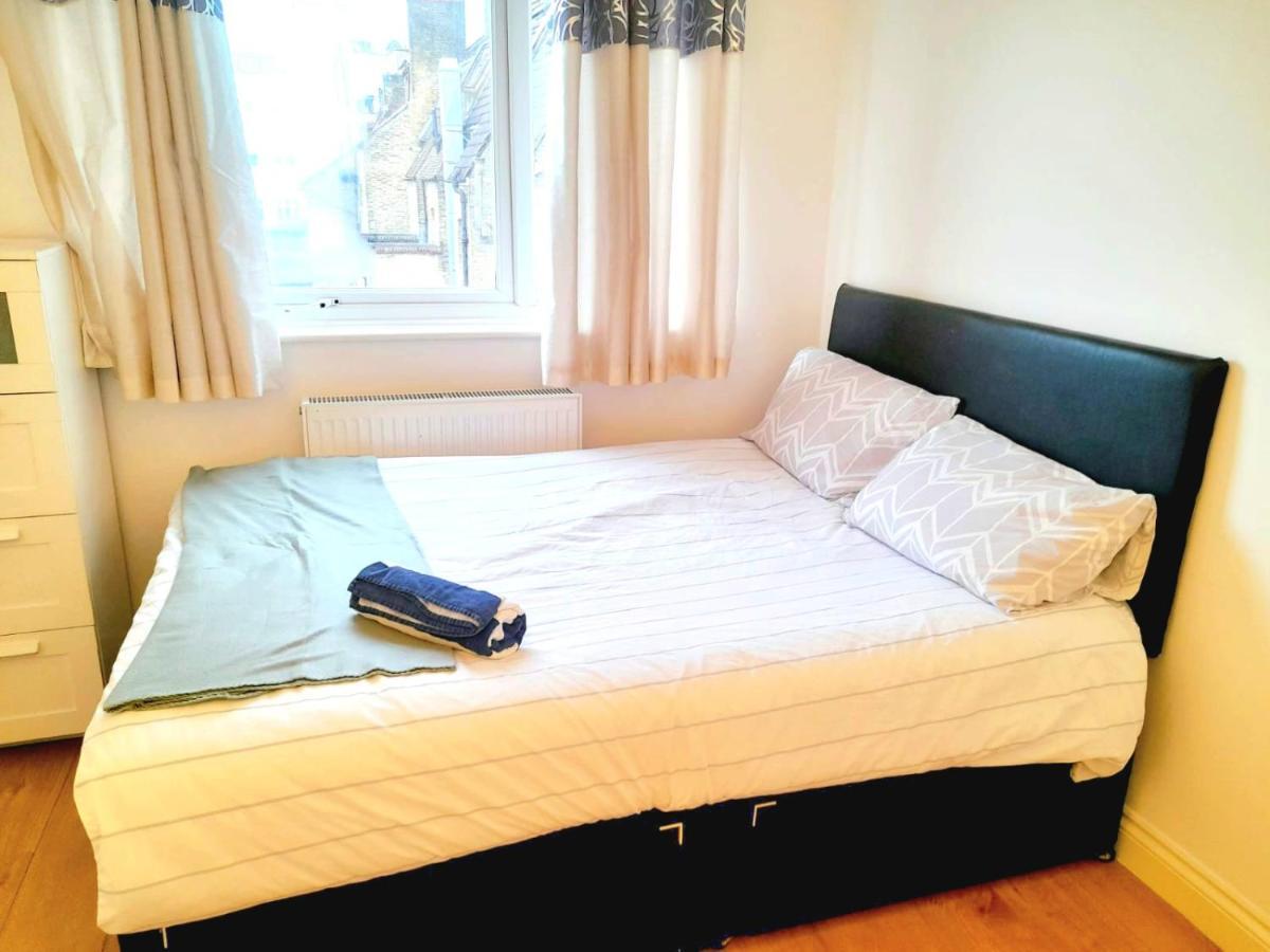 6 Bed House 3 Bathrooms Good Transport Links To London, Free Parking Екстериор снимка